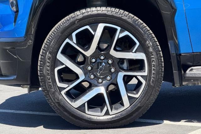 2025 Chevrolet Silverado EV RST - Max Range