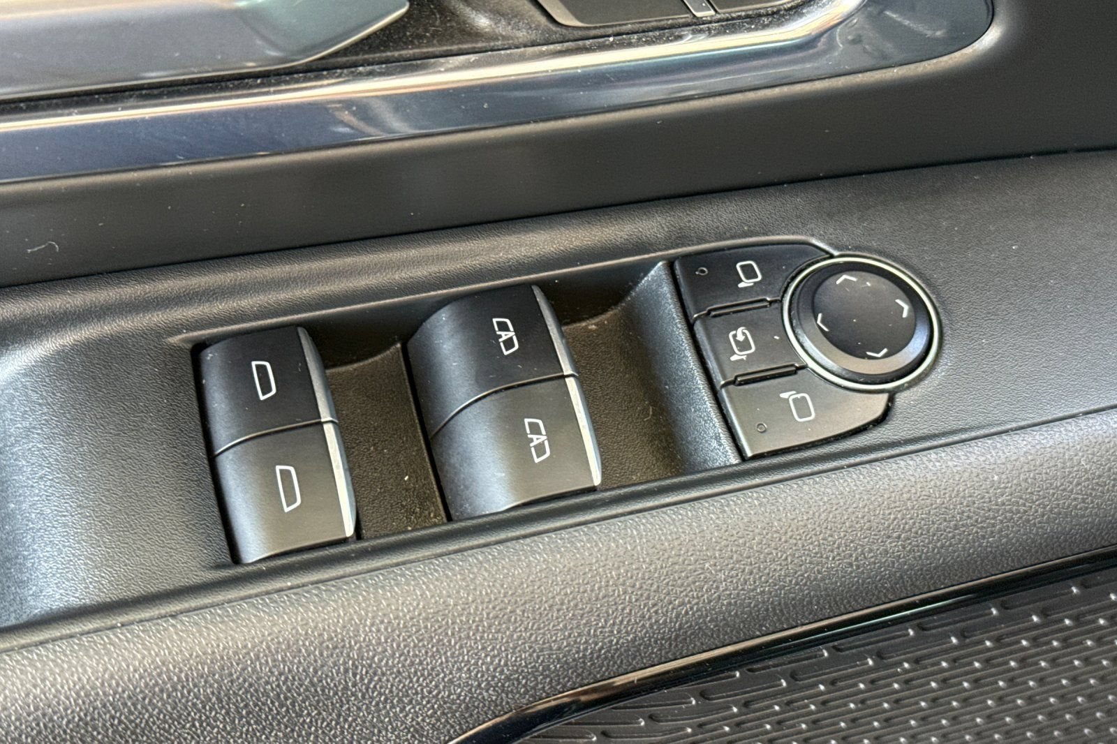 2025 Chevrolet Silverado EV RST - Max Range