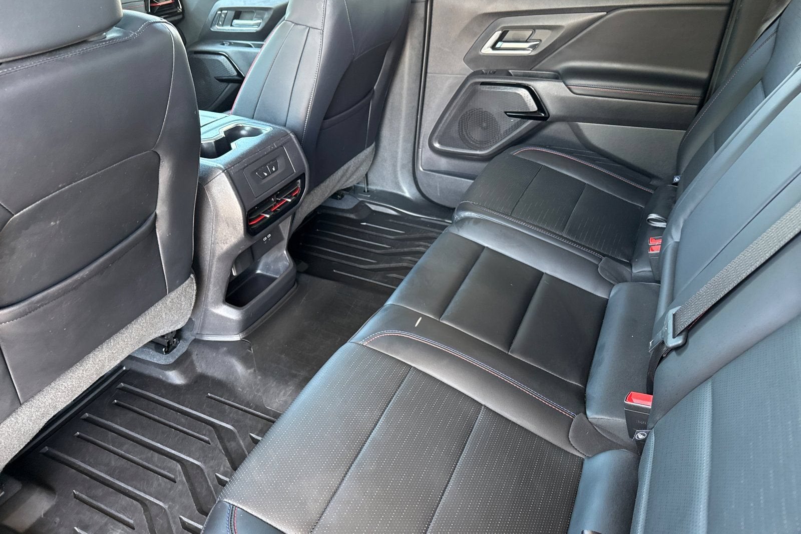 2025 Chevrolet Silverado EV RST - Max Range