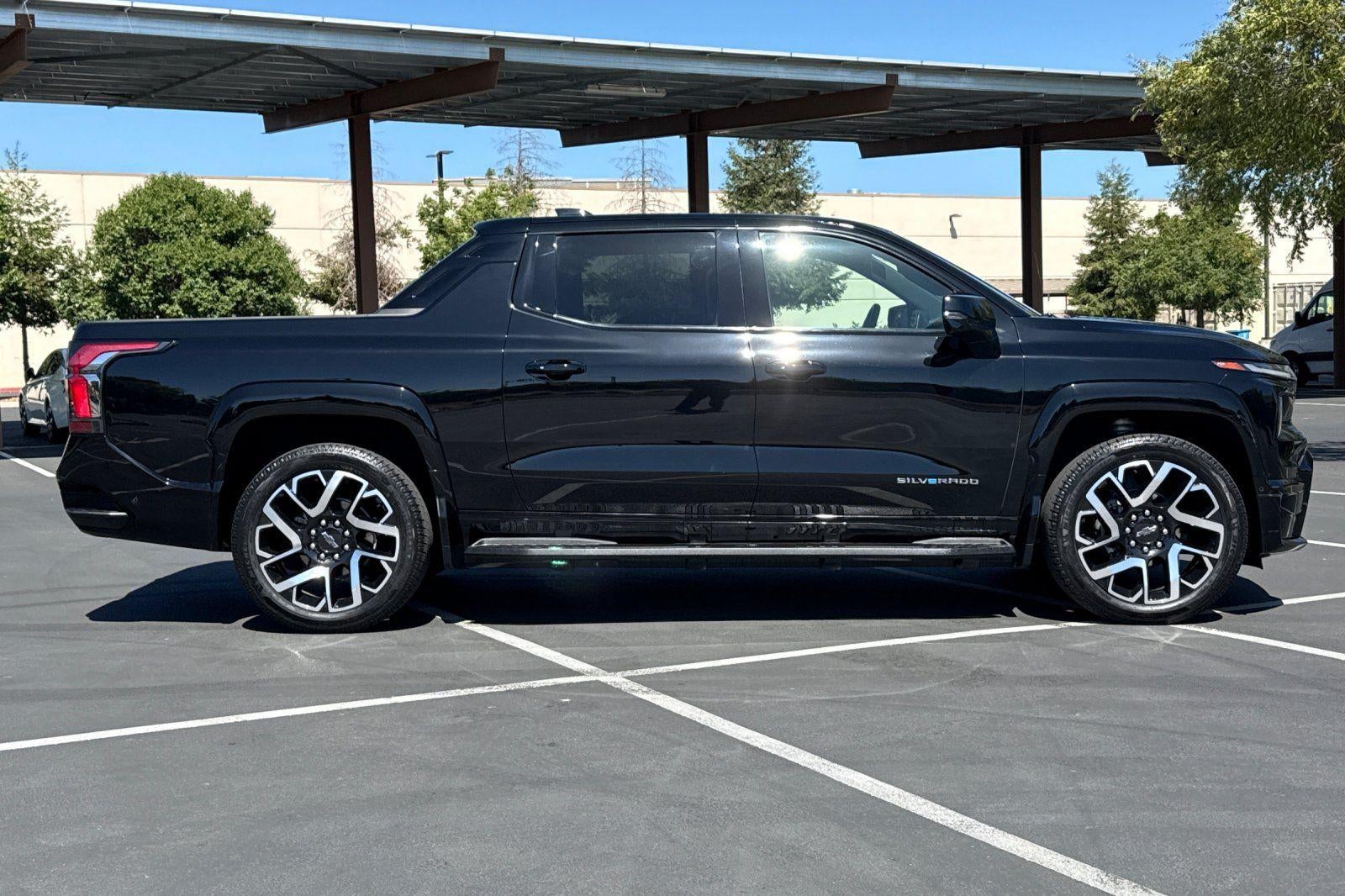 2025 Chevrolet Silverado EV RST - Max Range