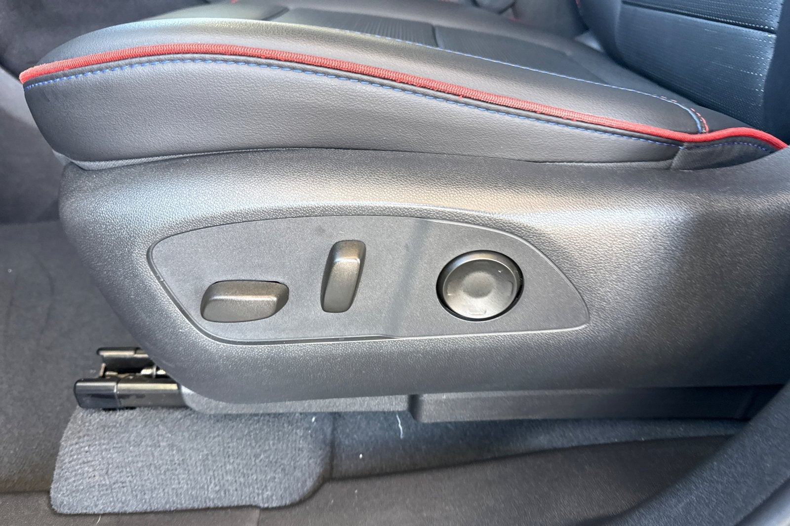 2025 Chevrolet Silverado EV RST - Max Range