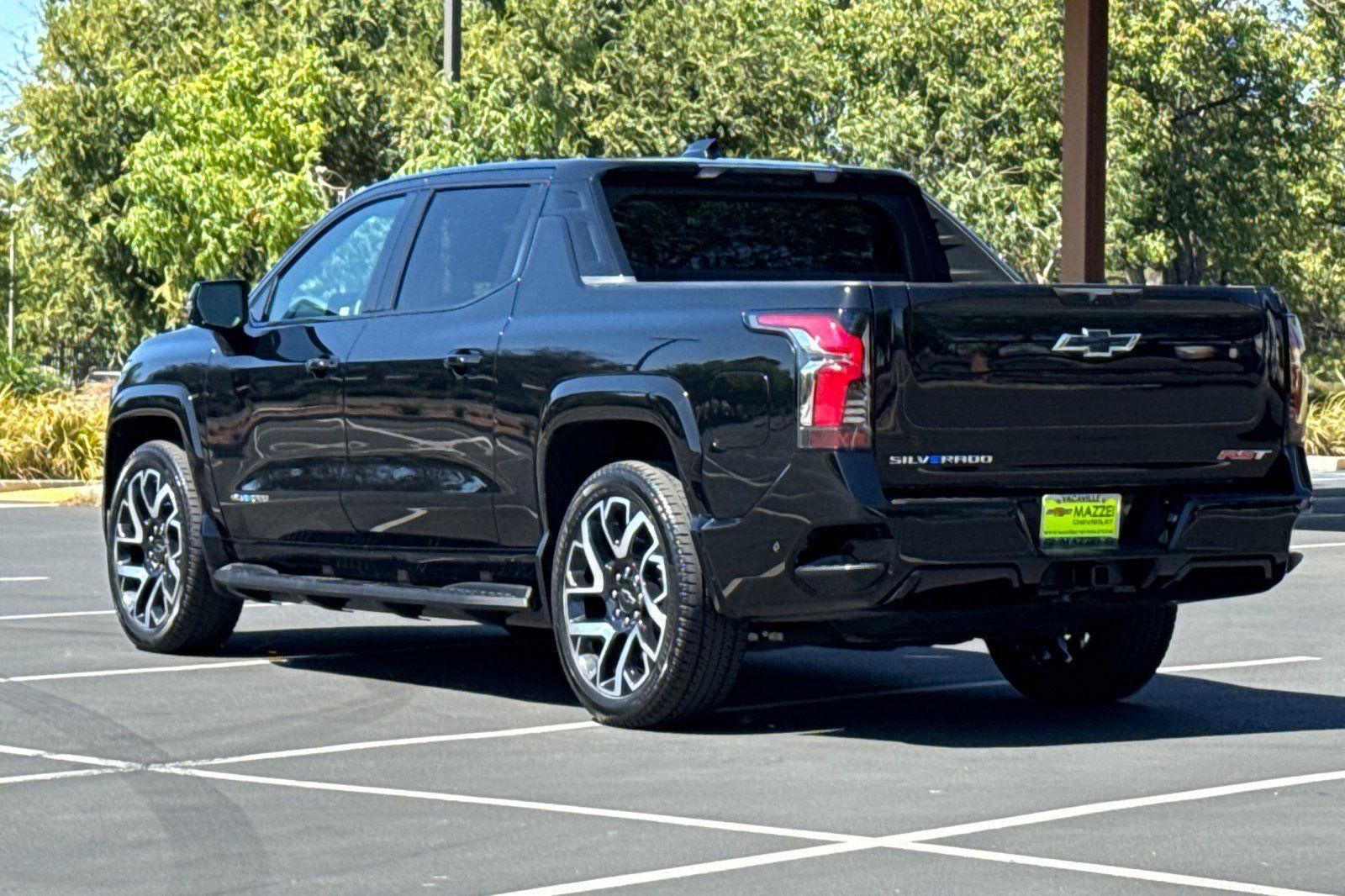2025 Chevrolet Silverado EV RST - Max Range