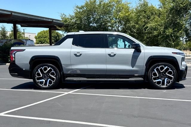 2025 Chevrolet Silverado EV RST - Max Range