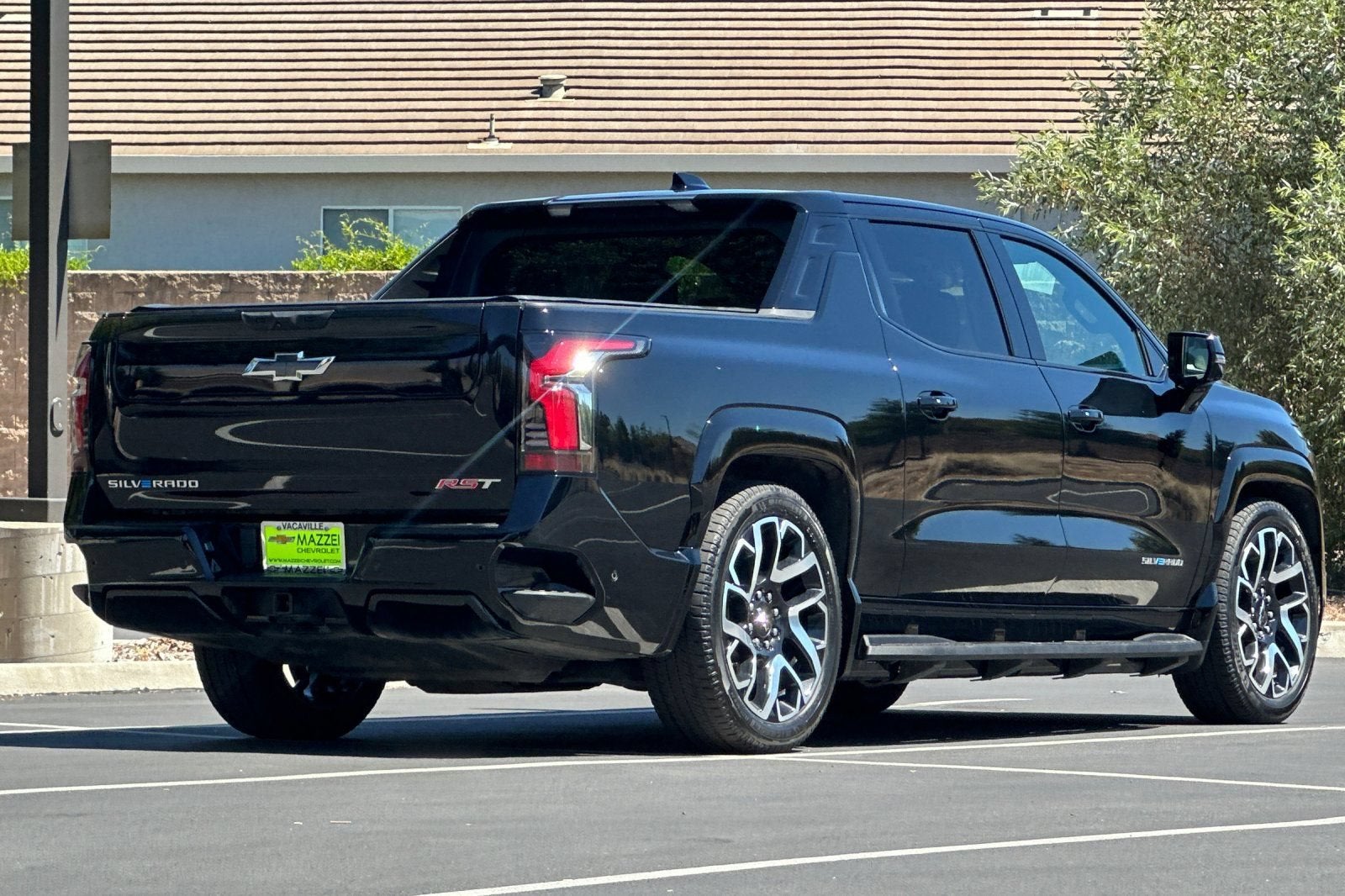 2025 Chevrolet Silverado EV RST - Max Range