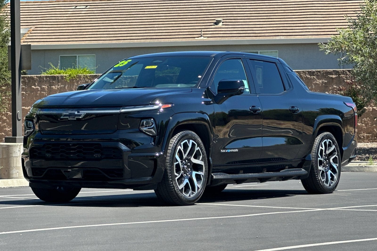 2025 Chevrolet Silverado EV RST - Max Range
