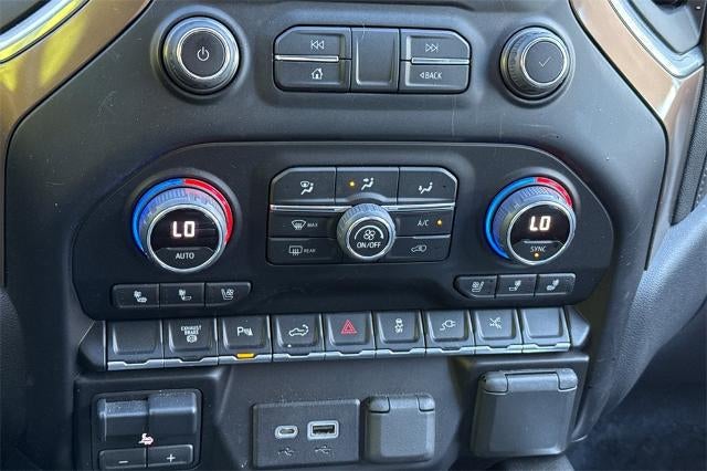 2022 Chevrolet Silverado 3500 HD High Country DRW