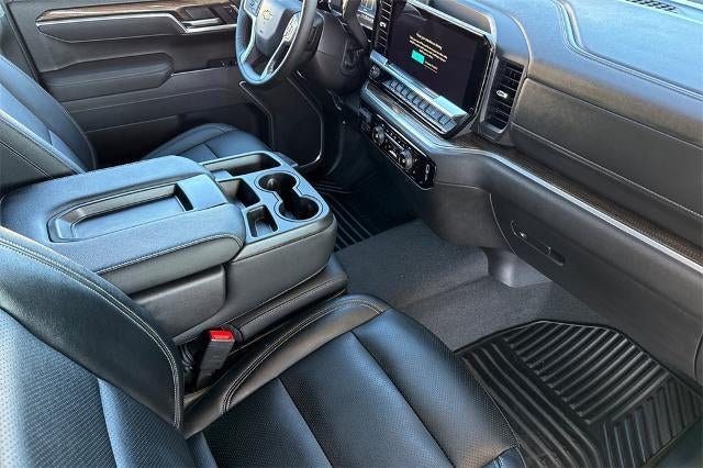 2025 Chevrolet Silverado 1500 LT (2FL)