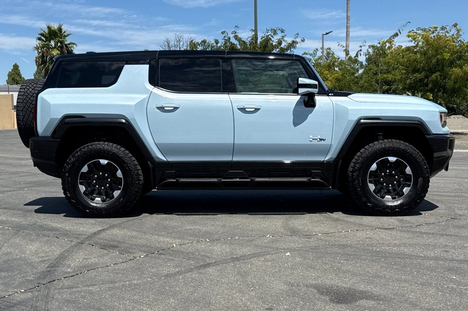 2025 GMC HUMMER EV SUV 2X