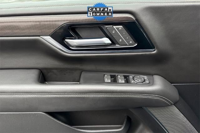 2025 GMC Yukon Elevation