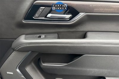 2025 GMC Yukon Elevation