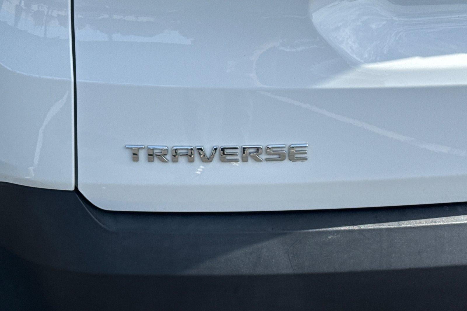 2023 Chevrolet Traverse LS