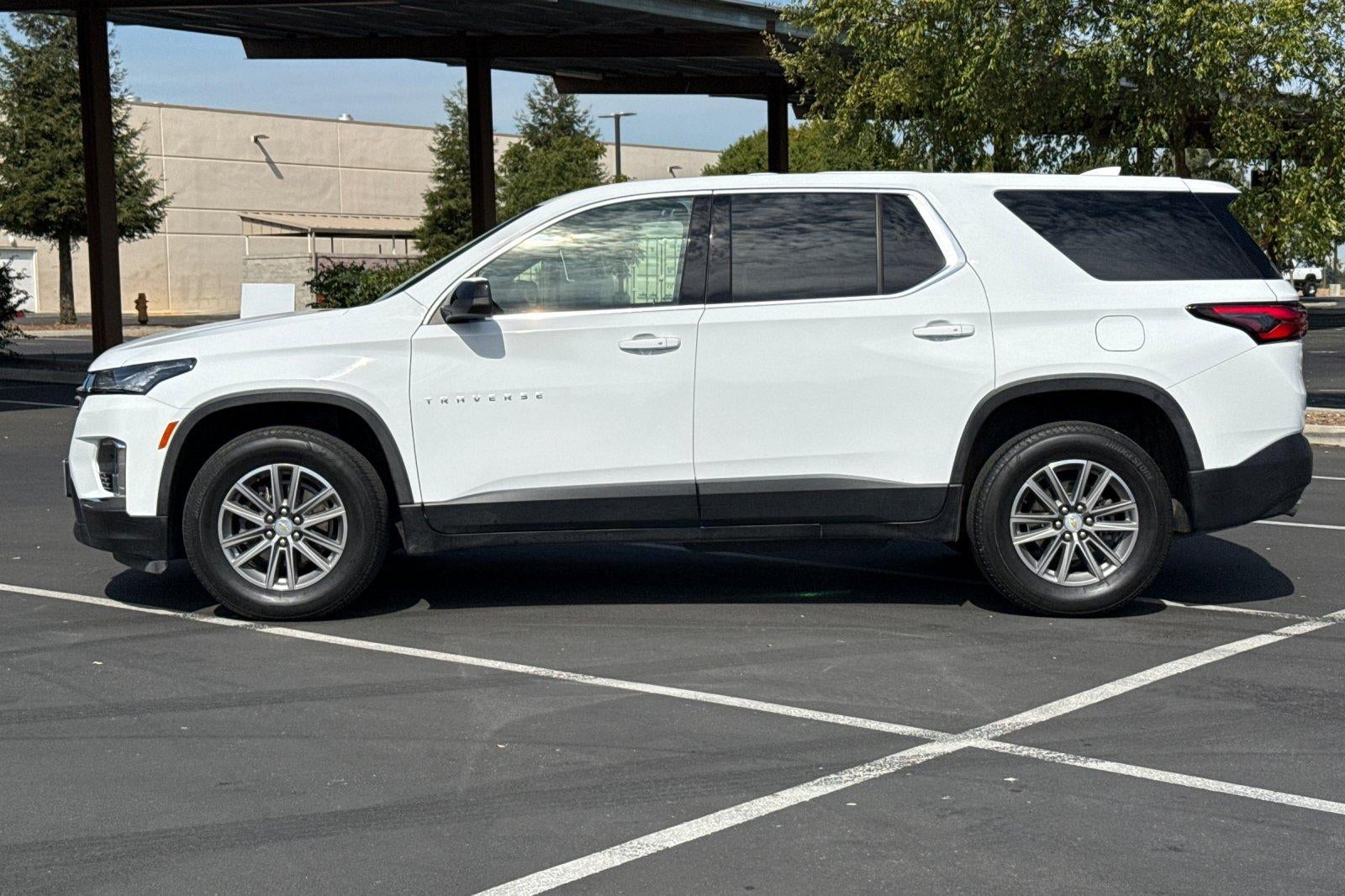 2023 Chevrolet Traverse LS