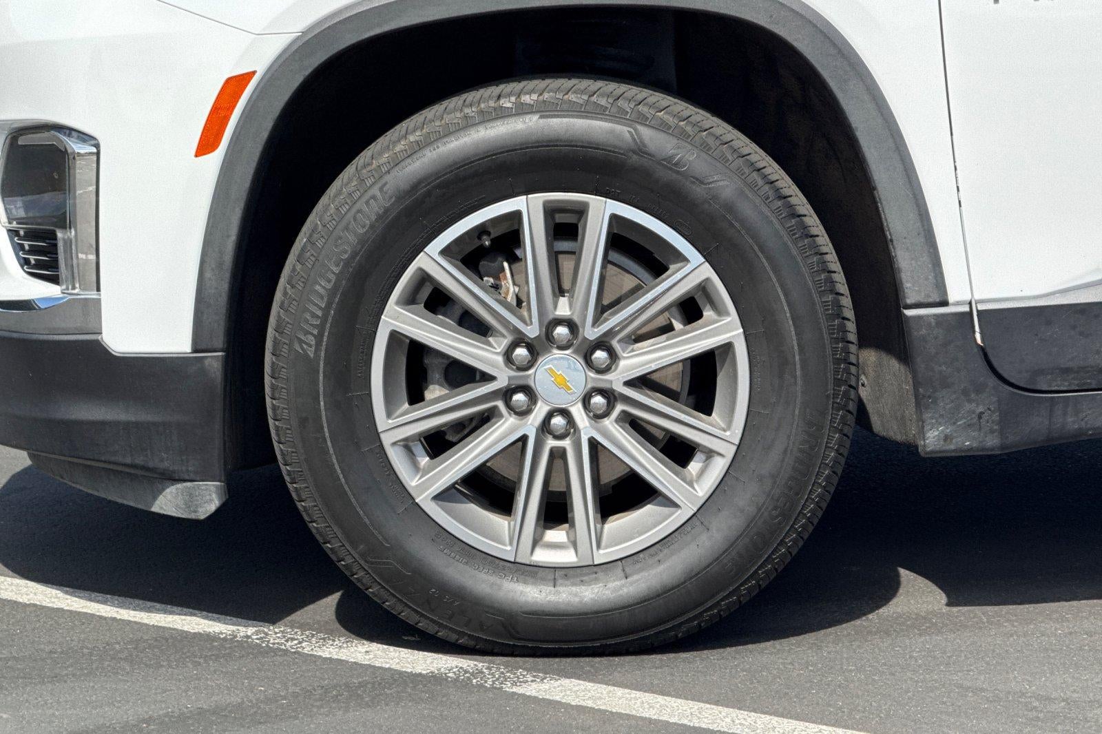 2023 Chevrolet Traverse LS