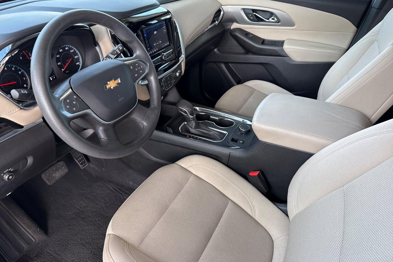 2023 Chevrolet Traverse LS