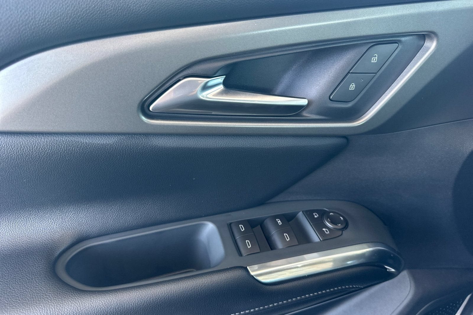 2026 Chevrolet Traverse LT - Photo 12
