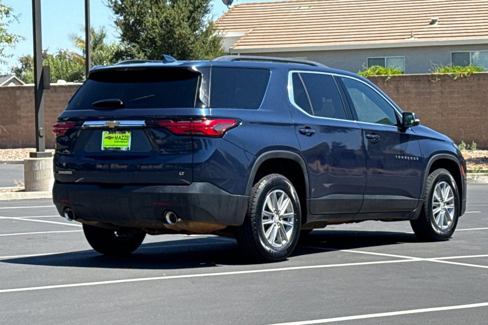 2023 Chevrolet Traverse LT Cloth
