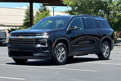 2025 Chevrolet Traverse LT