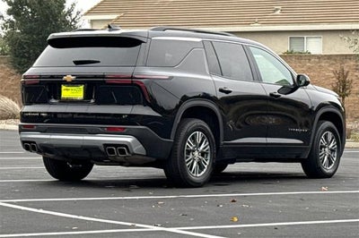 2024 Chevrolet Traverse LT