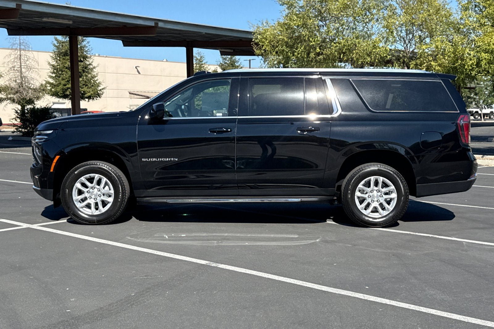 2026 Chevrolet Suburban LS