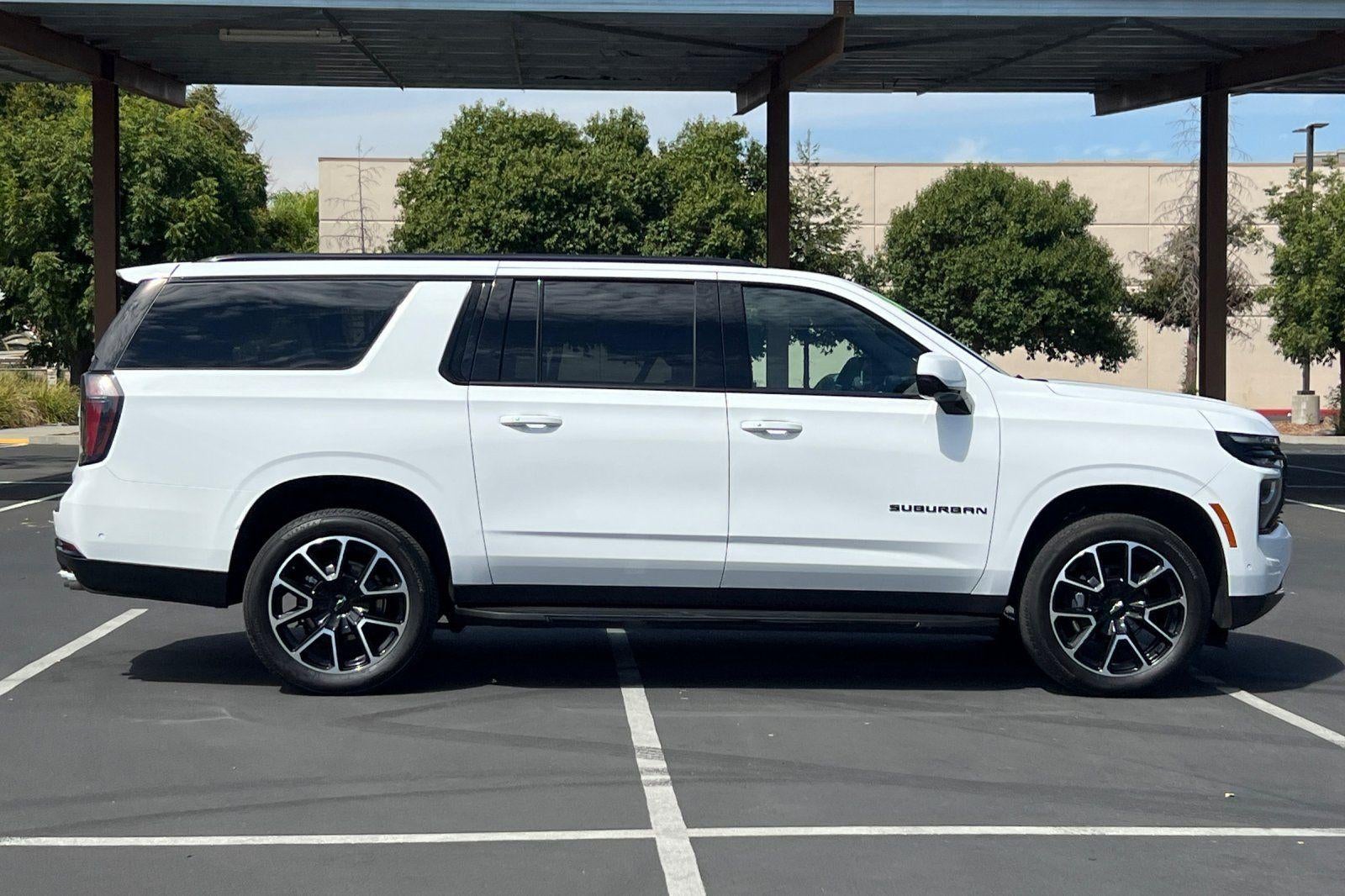 2026 Chevrolet Suburban Base