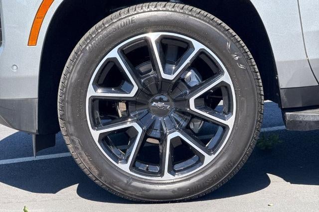 2025 Chevrolet Suburban RST