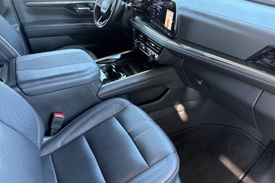 2025 Chevrolet Suburban RST