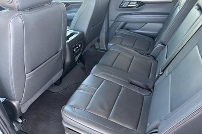 2025 Chevrolet Suburban RST