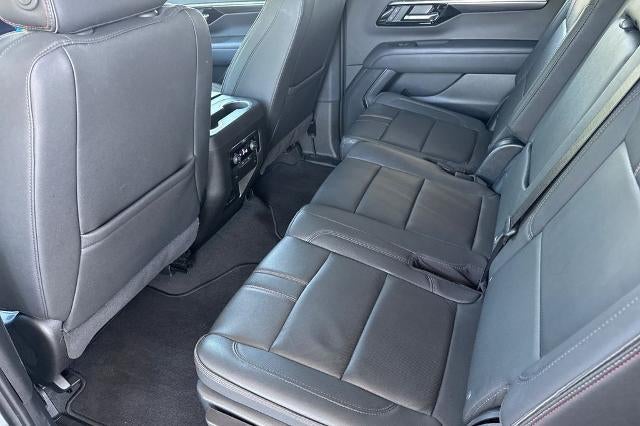2025 Chevrolet Suburban RST