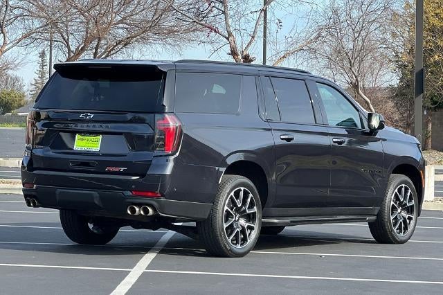 2025 Chevrolet Suburban RST