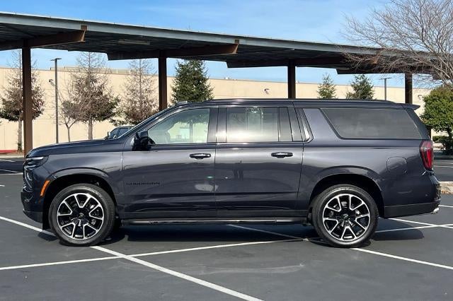 2025 Chevrolet Suburban RST