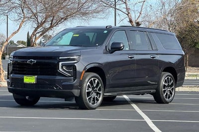 2025 Chevrolet Suburban RST