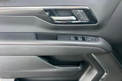 2025 Chevrolet Suburban RST