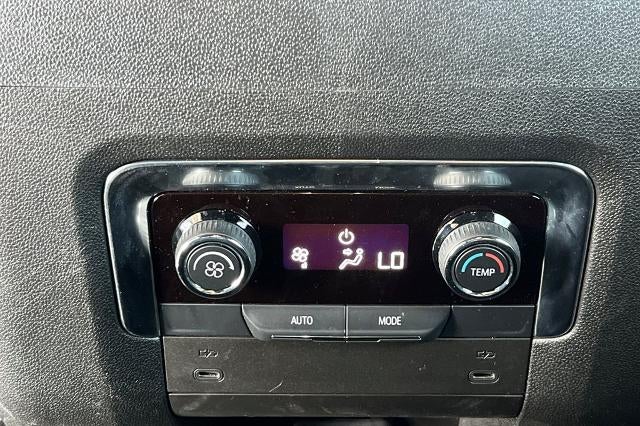 2025 Chevrolet Suburban RST