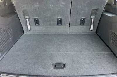 2025 Chevrolet Suburban RST