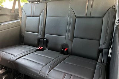 2025 Chevrolet Suburban RST