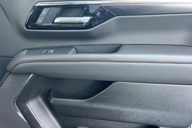 2025 Chevrolet Suburban RST