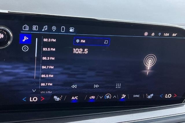 2025 Chevrolet Suburban RST