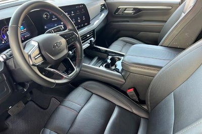 2025 Chevrolet Suburban RST