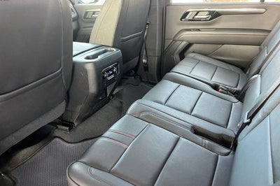 2025 Chevrolet Suburban RST