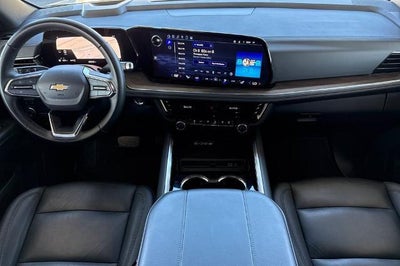 2025 Chevrolet Suburban LT