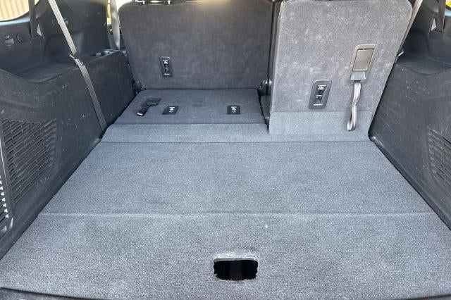 2025 Chevrolet Suburban LT