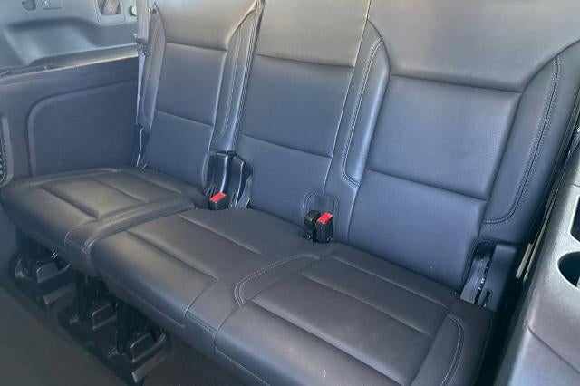 2025 Chevrolet Suburban LT