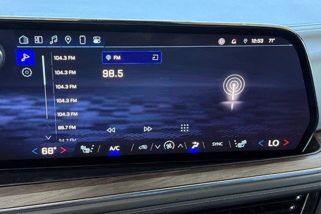 2025 Chevrolet Suburban LT