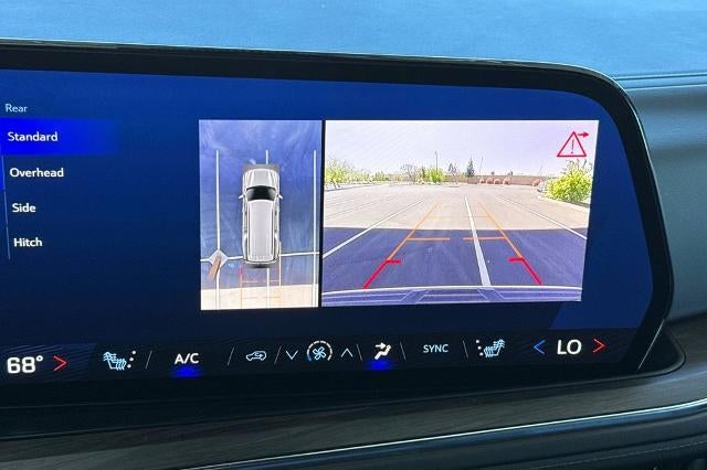 2025 Chevrolet Suburban LT