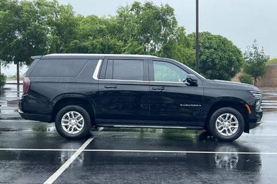 2025 Chevrolet Suburban LT