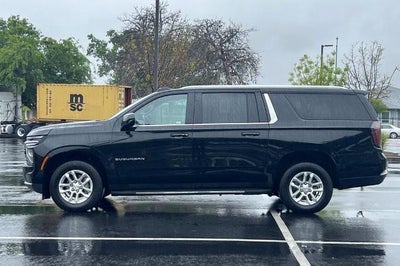 2025 Chevrolet Suburban LT