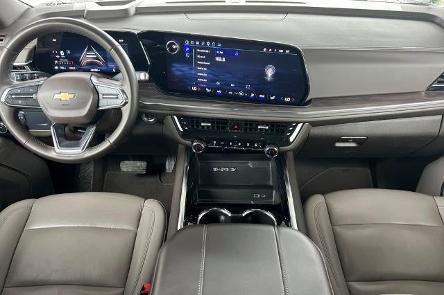 2025 Chevrolet Suburban LT