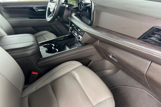 2025 Chevrolet Suburban LT