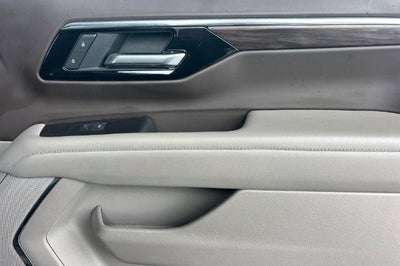 2025 Chevrolet Suburban LT