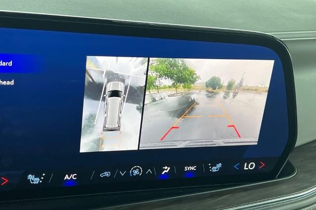 2025 Chevrolet Suburban LT